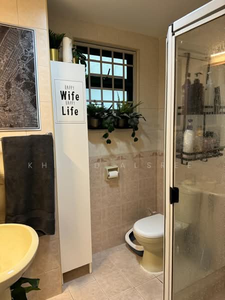 Palmwoods, 450 Upper Changi Road, 3 Bedrooms, 1,141 sqft, Condominium For Sale, by Khalid Alsree, 500218759 - Bathroom - PropertyGuru.com.sg
