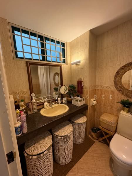 Palmwoods, 450 Upper Changi Road, 3 Bedrooms, 1,141 sqft, Condominium For Sale, by Khalid Alsree, 500218759 - Bathroom - PropertyGuru.com.sg