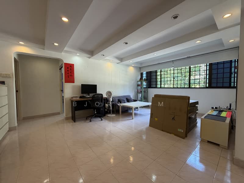 449 Tampines Street 42, 449 Tampines Street 42, 3 Bedrooms, 1,313 sqft, HDB Flat For Sale, by Bjorn Lim, 500218763 - Living Room - PropertyGuru.com.sg