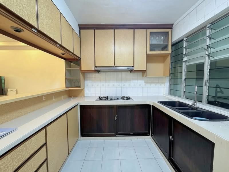 347 Tampines Street 33, 347 Tampines Street 33, 3 Bedrooms, 1,141 sqft, HDB Flat For Sale, by Elizabeth Chua, 500218765 - Kitchen - PropertyGuru.com.sg