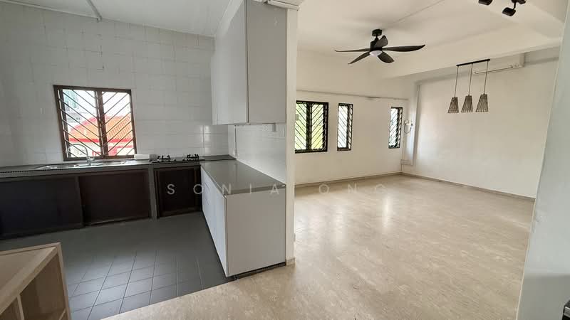 56 Eng Hoon Street, 56 Eng Hoon Street, 2 Bedrooms, 829 sqft, Walk-up Apartment For Rent, by Sonia Ong, 500218771 - Kitchen - PropertyGuru.com.sg