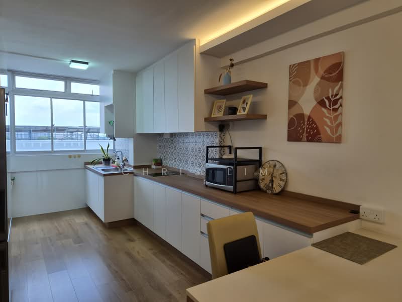 412 Tampines Street 41, 412 Tampines Street 41, 2 Bedrooms, 743 sqft, HDB Flat For Sale, by Chris Lim, 500218781 - Kitchen - PropertyGuru.com.sg