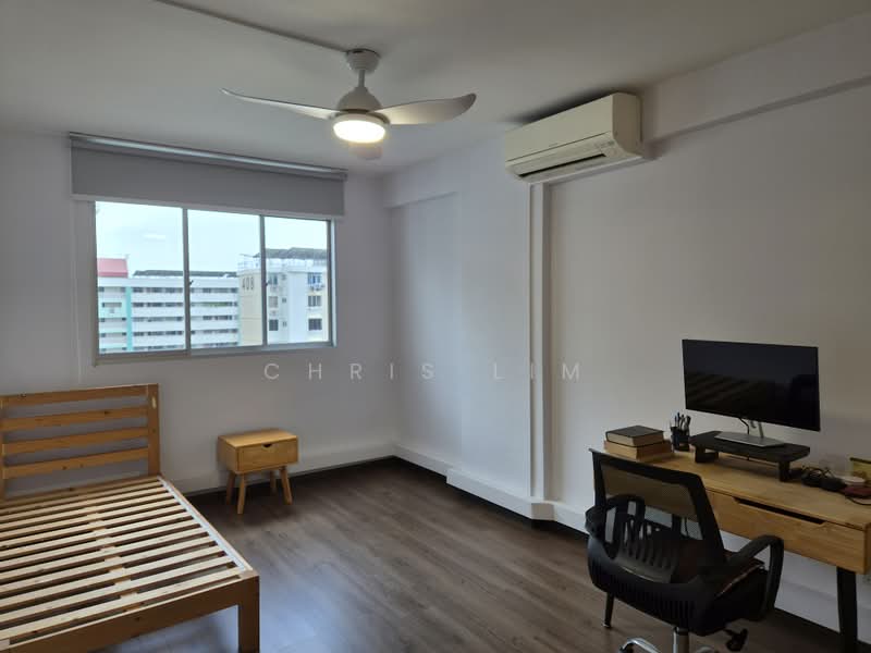 412 Tampines Street 41, 412 Tampines Street 41, 2 Bedrooms, 743 sqft, HDB Flat For Sale, by Chris Lim, 500218781 - Bedroom - PropertyGuru.com.sg