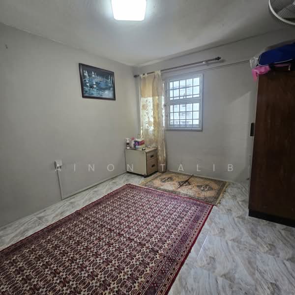 31 Marine Crescent, 31 Marine Crescent, 2 Bedrooms, 699 sqft, HDB Flat For Sale, by Ainon Talib, 500218782 - Bedroom - PropertyGuru.com.sg