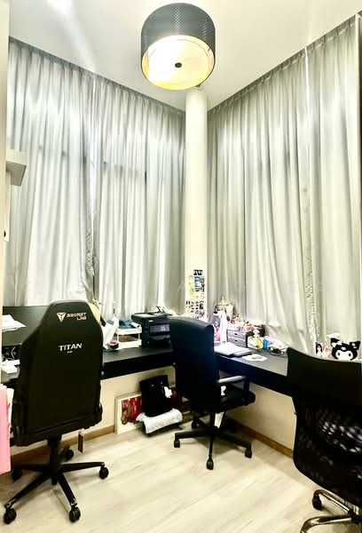 Duplex Penthouse Within 1KM of Raffles Girls Primary & Nanyang Primary School!, , 3 Bedrooms, 1,367 sqft, Condominium For Sale, by Chen Yang 陈洋, 500218783 - Study - PropertyGuru.com.sg