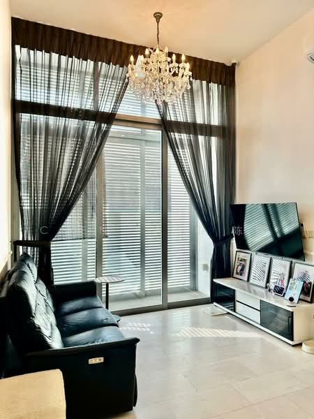 Duplex Penthouse Within 1KM of Raffles Girls Primary & Nanyang Primary School!, , 3 Bedrooms, 1,367 sqft, Condominium For Sale, by Chen Yang 陈洋, 500218783 - Living Room - PropertyGuru.com.sg