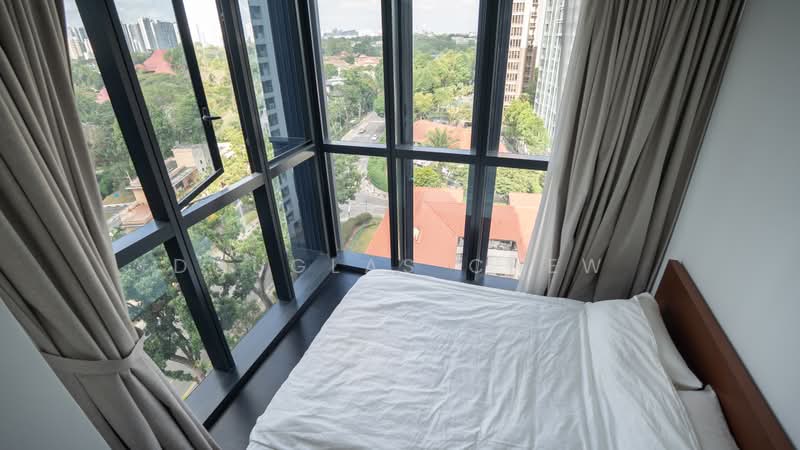 120 Grange, 120 Grange Road, 2 Bedrooms, 570 sqft, Condominium For Sale, by Douglas Chew, 500218785 - Bedroom - PropertyGuru.com.sg