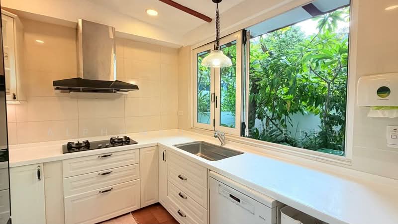 Pasir Ris Beach Park, Pasir Ris Heights, 5 Bedrooms, 2,537 sqft, Terraced House For Rent, by Alphonsus Pereira, 500218799 - Kitchen - PropertyGuru.com.sg
