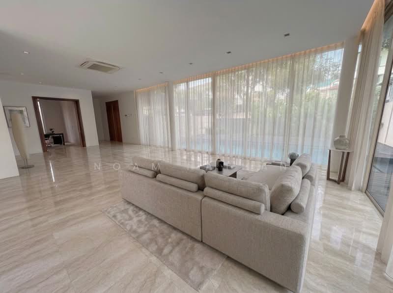 Modern Bungalow, Newly Refreshed | Bukit Timah, , 6 Bedrooms, 4,320 sqft, Bungalow House For Rent, by Noam Nathan, 500218801 - Living Room - PropertyGuru.com.sg