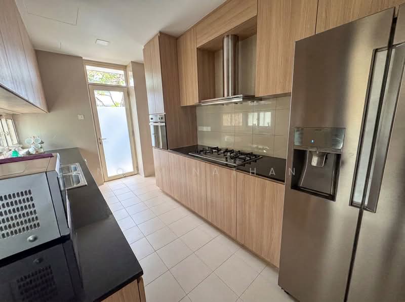 Modern Bungalow, Newly Refreshed | Bukit Timah, , 6 Bedrooms, 4,320 sqft, Bungalow House For Rent, by Noam Nathan, 500218801 - Kitchen - PropertyGuru.com.sg