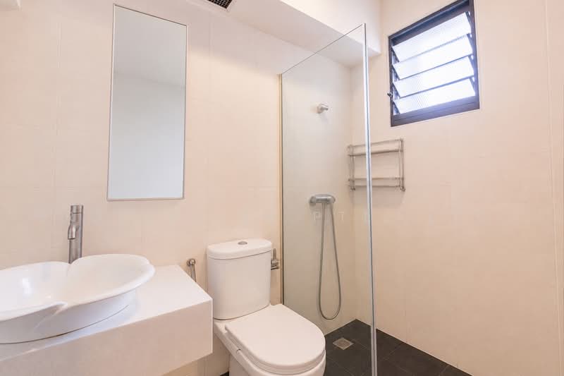 984D Buangkok Link, 984D Buangkok Link, 3 Bedrooms, 1,184 sqft, HDB Flat For Sale, by JOHN YEO, 500218808 - Bathroom - PropertyGuru.com.sg