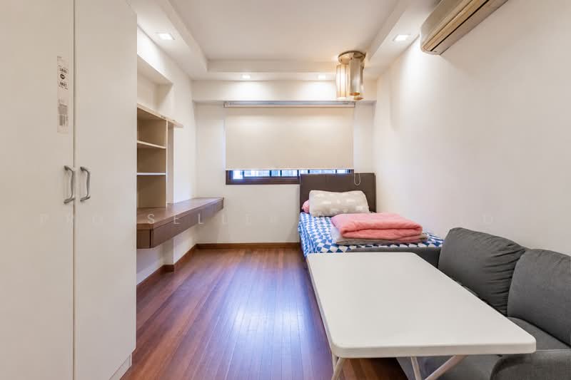 984D Buangkok Link, 984D Buangkok Link, 3 Bedrooms, 1,184 sqft, HDB Flat For Sale, by JOHN YEO, 500218808 - Bedroom - PropertyGuru.com.sg