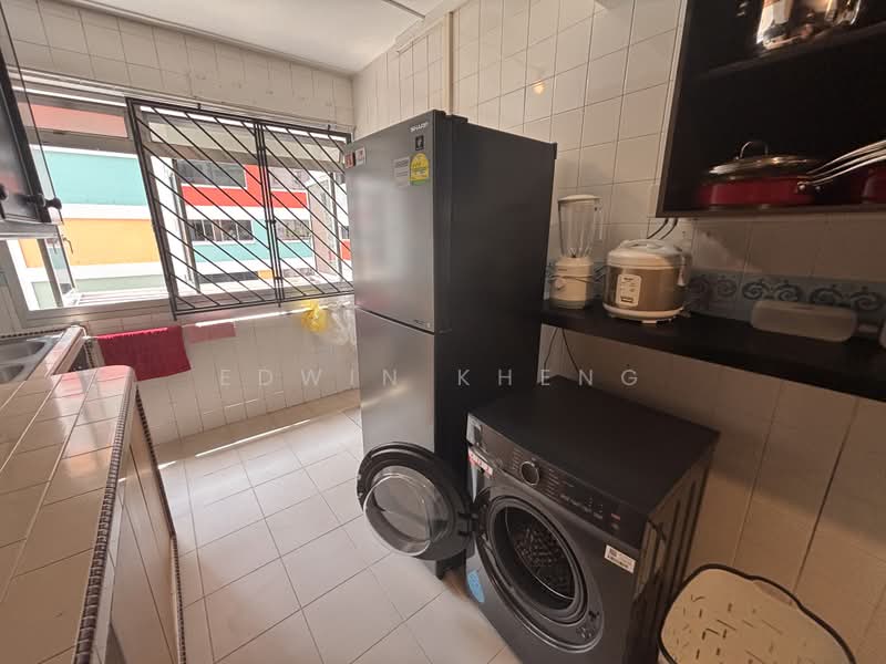 288 Choa Chu Kang Avenue 3, 288 Choa Chu Kang Avenue 3, 3 Bedrooms, 1,227 sqft, HDB Flat For Rent, by Edwin Kheng, 500218816 - Kitchen - PropertyGuru.com.sg