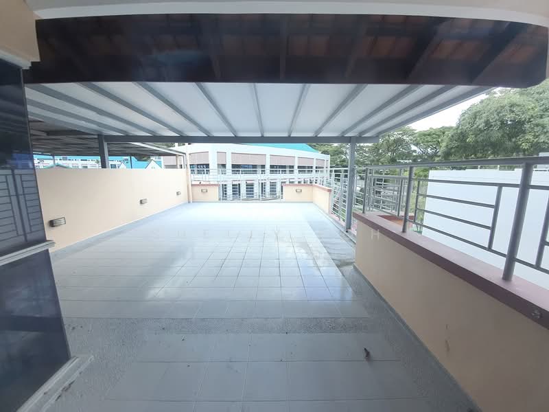 Tavistock Avenue - Serangoon Garden Estate, Tavistock Avenue, 6 Bedrooms, 5,600 sqft, Semi-Detached House For Rent, by Shelly Koh, 500218819 - Balcony - PropertyGuru.com.sg