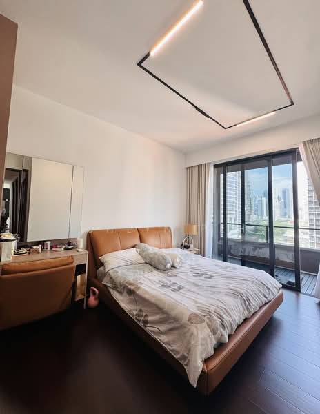 Midtown Modern, 16 Tan Quee Lan Street, 4 Bedrooms, 1,808 sqft, Condominium For Sale, by Ashlyn Peh, 500218825 - Master Bedroom with Nice Balcony - PropertyGuru.com.sg