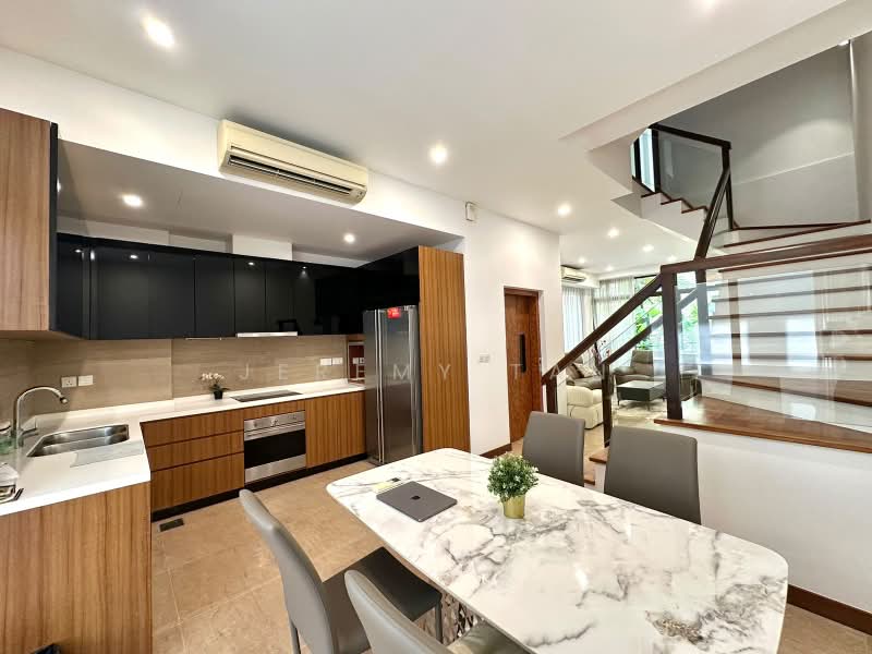 Eleven @ Holland, 11 Holland Link, 5 Bedrooms, 3,735 sqft, Cluster House For Sale, by Jeremy Tan, 500218849 - Kitchen - PropertyGuru.com.sg