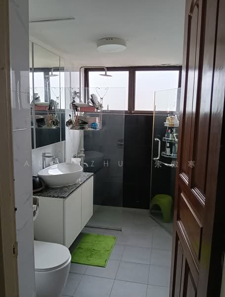 Lakeview Estate, 97A Upper Thomson Road, Room Rental, 180 sqft, Apartment For Rent, by Alec Zhu 朱傲寒, 500218853 - Bathroom - PropertyGuru.com.sg