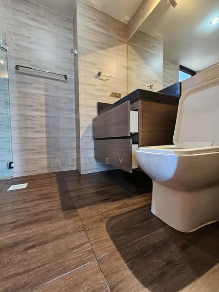 Tanglin View, 150 Prince Charles Crescent, 2 Bedrooms, 872 sqft, Condominium For Sale, by Shirley Lee, 500218878 - Bathroom - PropertyGuru.com.sg