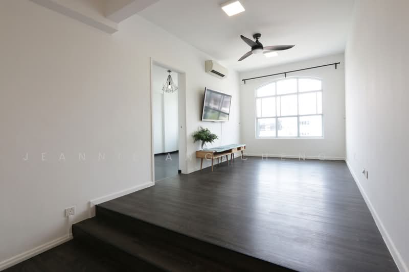 Tembeling Mansions, 230 Tembeling Road, 3 Bedrooms, 1,087 sqft, Apartment For Sale, by Jeannie Ang Cheng Li, 500218882 - Living Room - PropertyGuru.com.sg