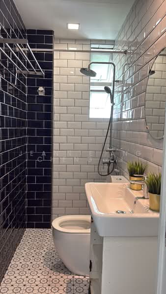 Tembeling Mansions, 230 Tembeling Road, 3 Bedrooms, 1,087 sqft, Apartment For Sale, by Jeannie Ang Cheng Li, 500218882 - PropertyGuru.com.sg