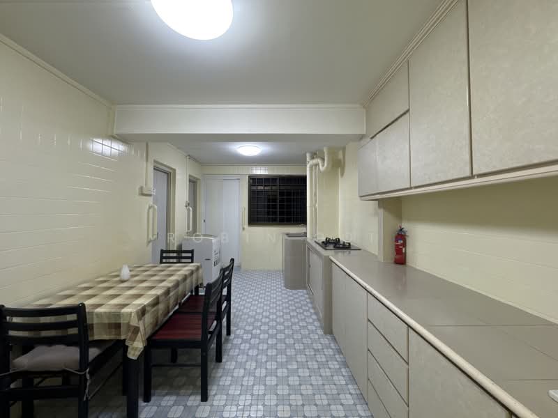 32 Marine Crescent photo 5