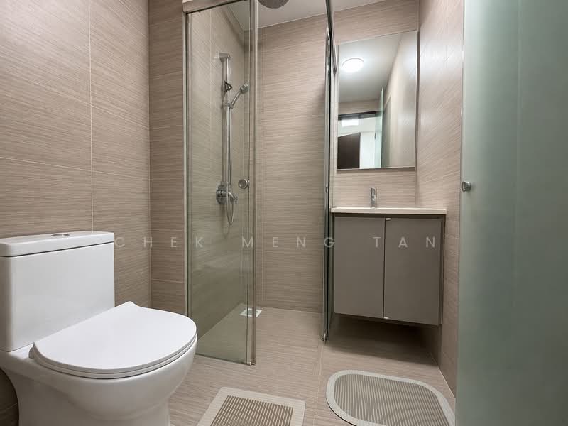 Guillemard Suites, 213 Guillemard Road, 2 Bedrooms, 850 sqft, Condominium For Sale, by Chek Meng Tan, 500218894 - Master Bath - PropertyGuru.com.sg