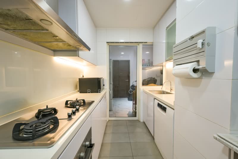 The Nautical, 97 Jalan Sendudok, 3 Bedrooms, 1,119 sqft, Condominium For Sale, by Bobby Chen, 500218901 - Kitchen - PropertyGuru.com.sg