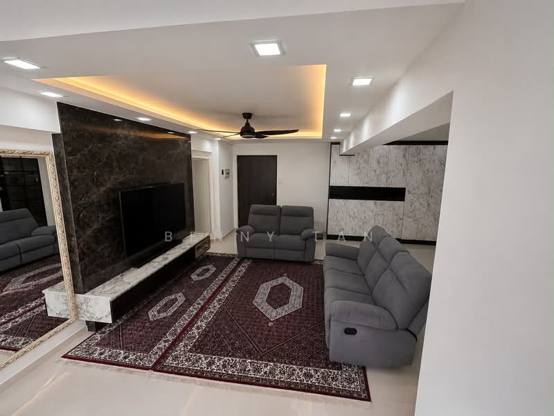 274C Jurong West Street 25, 274C Jurong West Street 25, 4 Bedrooms, 1,356 sqft, HDB Flat For Sale, by Benny Tan, 500218910 - Living Room - PropertyGuru.com.sg