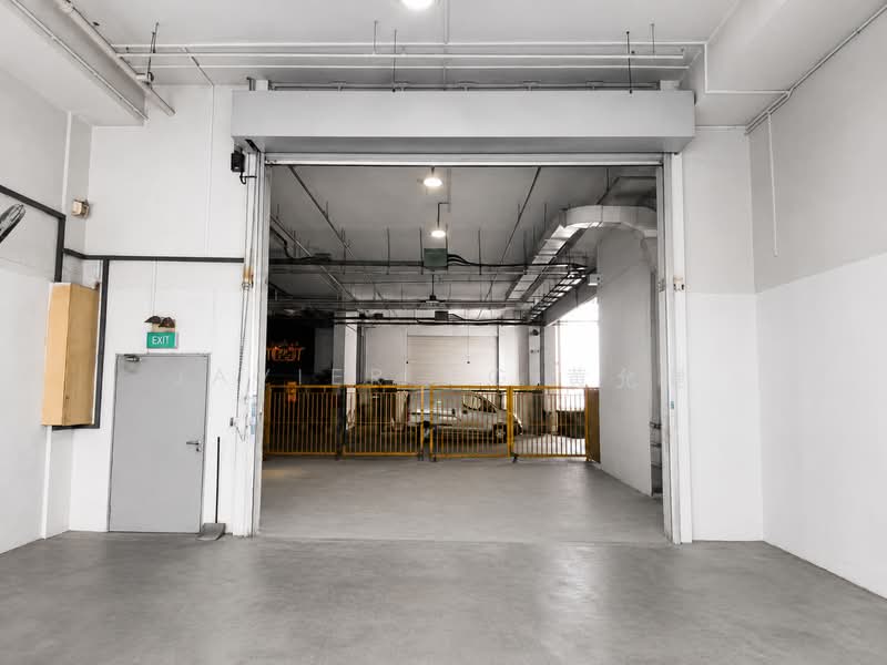 Wcega Plaza, 1 Bukit Batok Crescent, 1,632 sqft, Factory / Workshop (B2) For Rent, by Javier Ng 黄允健, 500218915 - Entrance - CommercialGuru.com.sg