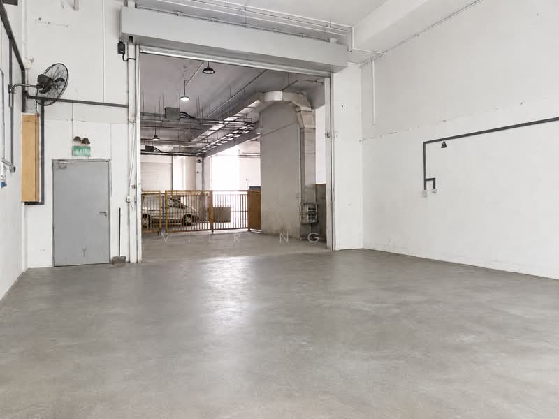 Wcega Plaza, 1 Bukit Batok Crescent, 1,632 sqft, Factory / Workshop (B2) For Rent, by Javier Ng 黄允健, 500218915 - Entrance - CommercialGuru.com.sg