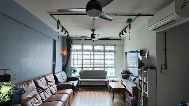 443B Fajar Road, 443B Fajar Road, 3 Bedrooms, 1,001 sqft, HDB Flat For Sale, by Angela Yee, 500218929 - Living Room - PropertyGuru.com.sg