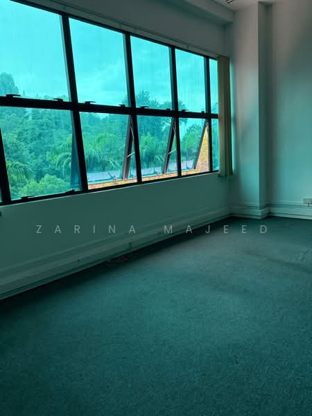 Midview Building, 50 Bukit Batok Street 23, 1,249 sqft, Light Industrial (B1) For Rent, by Zarina Majeed, 500218934 - CommercialGuru.com.sg