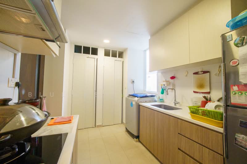 Lake Life, 4 Tao Ching Road, 4 Bedrooms, 1,249 sqft, Executive Condominium For Sale, by CLARENCE LIANG, 500218937 - Kitchen - PropertyGuru.com.sg