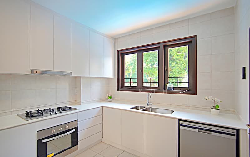 Underpriced! Newly Refurbished! Huge Tropical Cluster-Bungalow!, Pasir Panjang Road, 5 Bedrooms, 6,000 sqft, Detached House For Rent, by Eddie Koh, 500218949 - Kitchen - PropertyGuru.com.sg