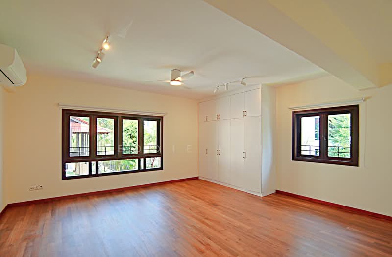 Underpriced! Newly Refurbished! Huge Tropical Cluster-Bungalow!, Pasir Panjang Road, 5 Bedrooms, 6,000 sqft, Detached House For Rent, by Eddie Koh, 500218949 - Bedroom 2 - PropertyGuru.com.sg