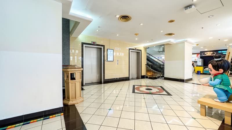 Parklane Shopping Mall, 35 Selegie Road, 979 sqft, Food & Beverage For Sale, by Justin Foo, 500218963 - Lobby - CommercialGuru.com.sg