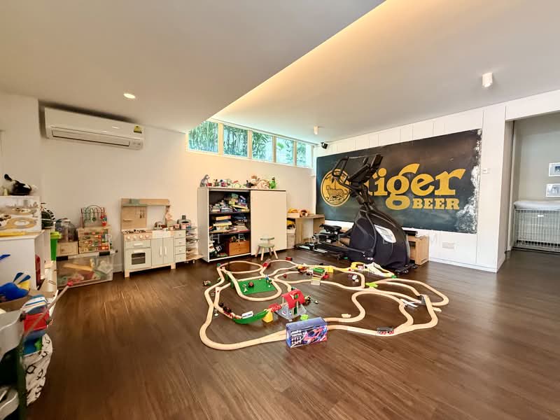 SemiD in King Drive, King drive, 6 Bedrooms, 4,000 sqft, Semi-Detached House For Sale, by Raycher MF Lim, 500218964 - Interior - PropertyGuru.com.sg