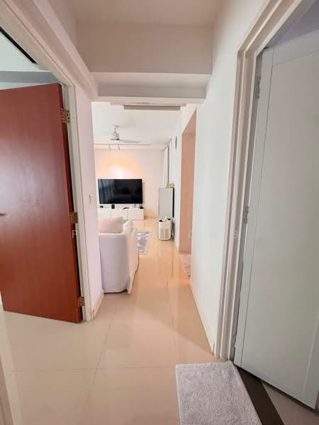 440A Clementi Avenue 3, 440A Clementi Avenue 3, 2 Bedrooms, 990 sqft, HDB Flat For Rent, by Peggy Ong, 500218966 - Living Room - PropertyGuru.com.sg