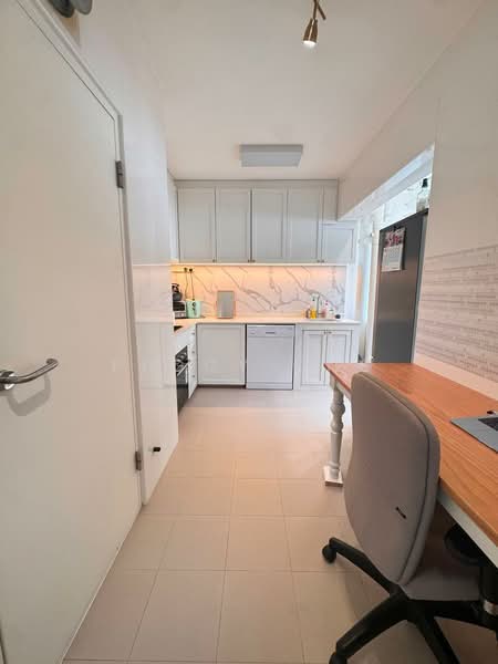 440A Clementi Avenue 3, 440A Clementi Avenue 3, 2 Bedrooms, 990 sqft, HDB Flat For Rent, by Peggy Ong, 500218966 - Kitchen - PropertyGuru.com.sg