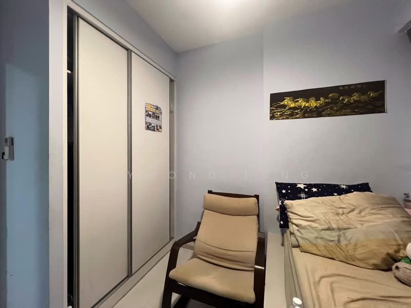 Watercolours, 31 Pasir Ris Link, 3 Bedrooms, 958 sqft, Condominium For Sale, by Raymond Tung, 500218971 - Bedroom 1 - PropertyGuru.com.sg