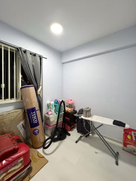 Watercolours, 31 Pasir Ris Link, 3 Bedrooms, 958 sqft, Condominium For Sale, by Raymond Tung, 500218971 - Bedroom 2 - PropertyGuru.com.sg