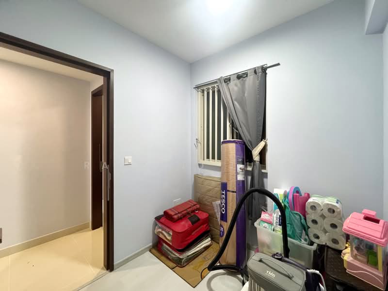 Watercolours, 31 Pasir Ris Link, 3 Bedrooms, 958 sqft, Condominium For Sale, by Raymond Tung, 500218971 - Bedroom 2 - PropertyGuru.com.sg