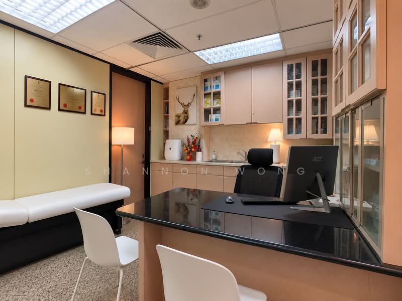 Gleneagles Hospital, 6A Napier Road, 300 sqft, Office For Rent, by Shannon Wong, 500218972 - Consultation room 3 - CommercialGuru.com.sg