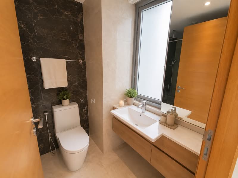 Centro Residences, 59 Ang Mo Kio Avenue 8, 4 Bedrooms, 1,281 sqft, Condominium For Sale, by Lynn Chen, 500218996 - Master Bathroom - PropertyGuru.com.sg