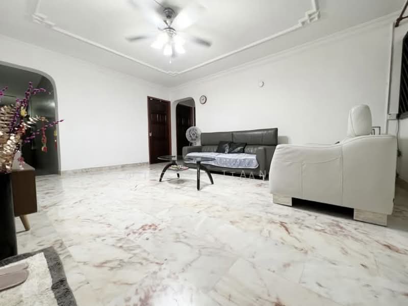 332 Clementi Avenue 2, 332 Clementi Avenue 2, 3 Bedrooms, 990 sqft, HDB Flat For Sale, by Jack Tan, 500219004 - Living Room - PropertyGuru.com.sg