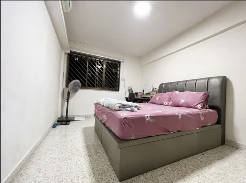 332 Clementi Avenue 2, 332 Clementi Avenue 2, 3 Bedrooms, 990 sqft, HDB Flat For Sale, by Jack Tan, 500219004 - Bedroom - PropertyGuru.com.sg
