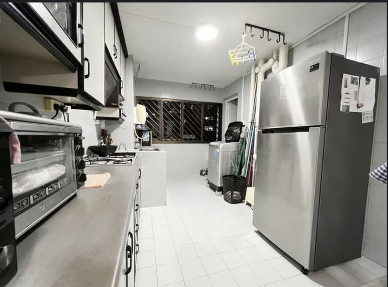 332 Clementi Avenue 2, 332 Clementi Avenue 2, 3 Bedrooms, 990 sqft, HDB Flat For Sale, by Jack Tan, 500219004 - Kitchen - PropertyGuru.com.sg