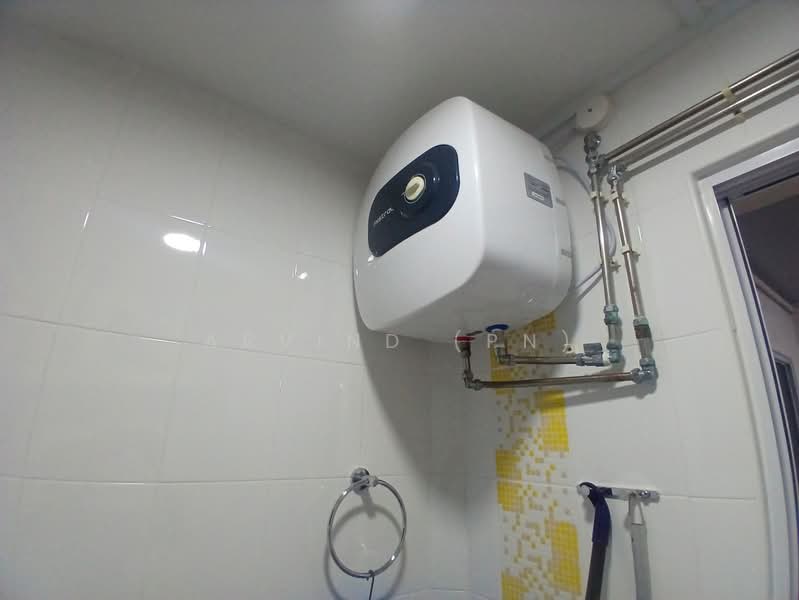 218 Yishun Street 21, 218 Yishun Street 21, 2 Bedrooms, 990 sqft, HDB Flat For Rent, by Arvind (PN), 500219006 - Bathroom - PropertyGuru.com.sg