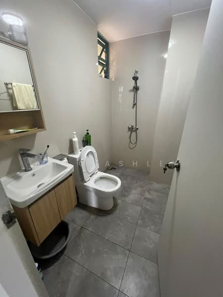 Changi Green, 712 Upper Changi Road East, Room Rental, 200 sqft, Condominium For Rent, by Riko Ashley, 500219008 - Bathroom - PropertyGuru.com.sg