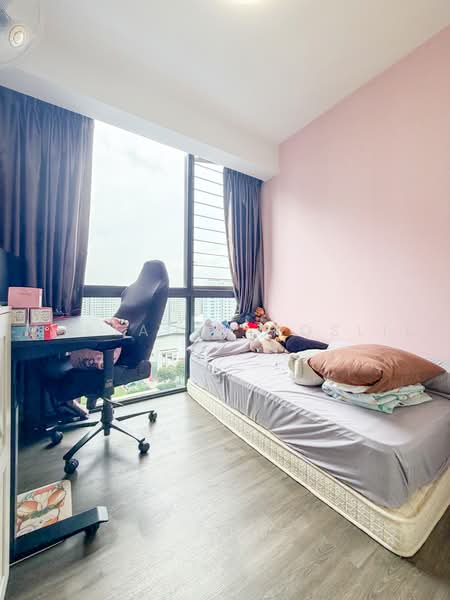 Waterbay, 45B Edgefield Plains, 4 Bedrooms, 1,259 sqft, Executive Condominium For Sale, by Mustaqim Roslie, 500219020 - Bedroom - PropertyGuru.com.sg